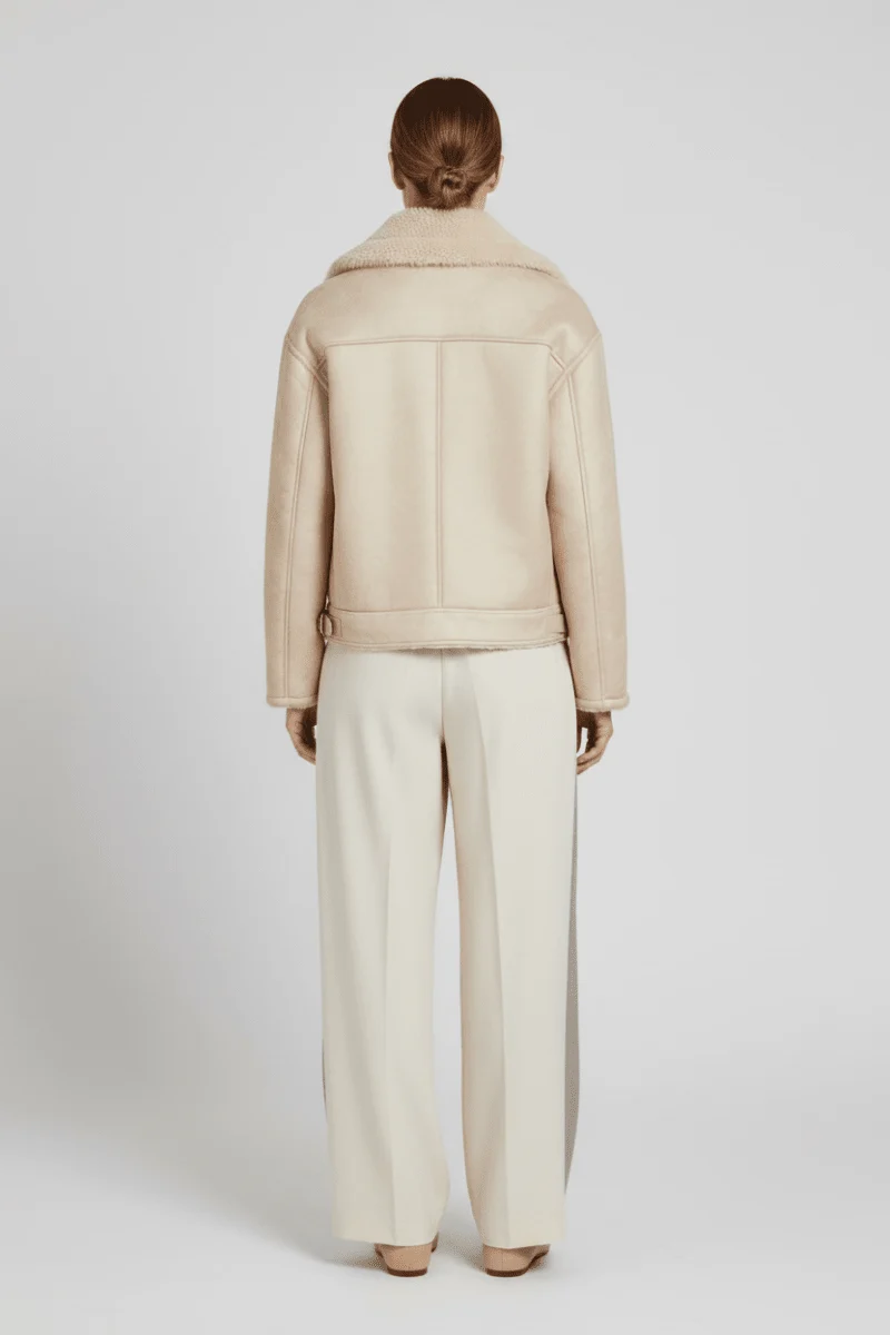 Vila Jacke in der Farbe Creme