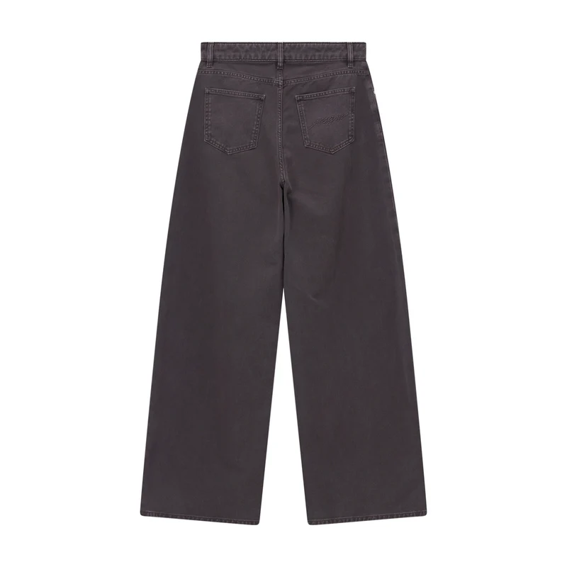 Wide-Leg Jeans