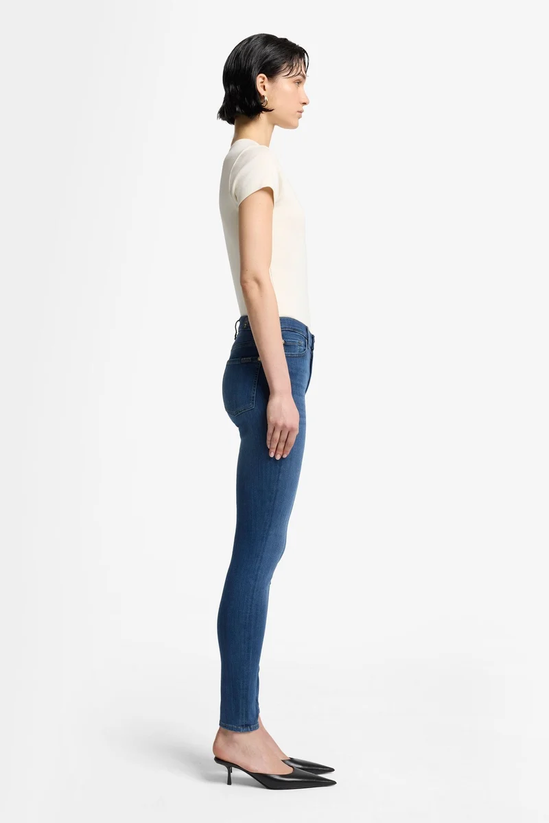 THE SKINNY in Slim Illusion Love Story
