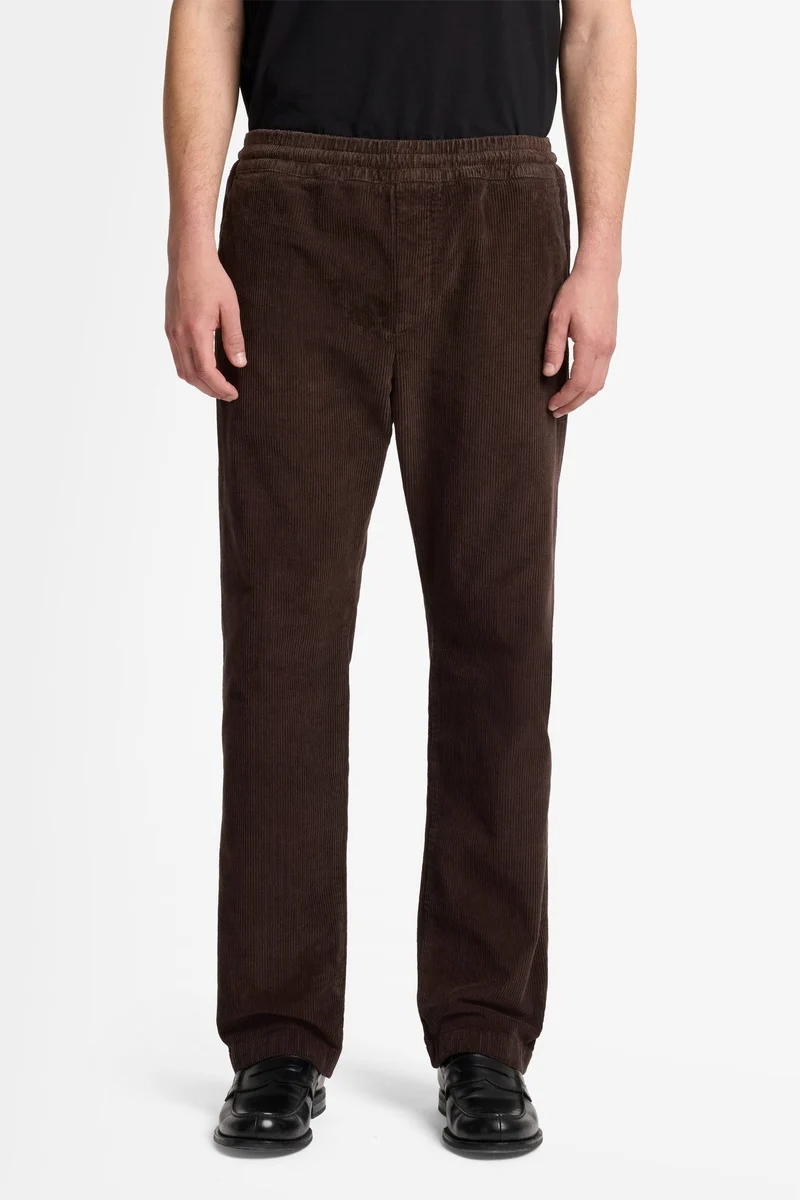 STRAIGHT JOGGER in Corduroy Coffee Bean