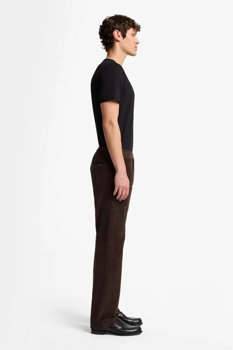STRAIGHT JOGGER in Corduroy Coffee Bean