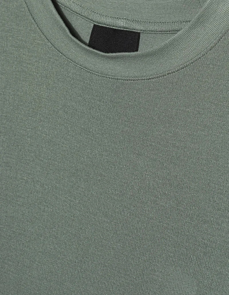 Slim-Fit Longsleeve