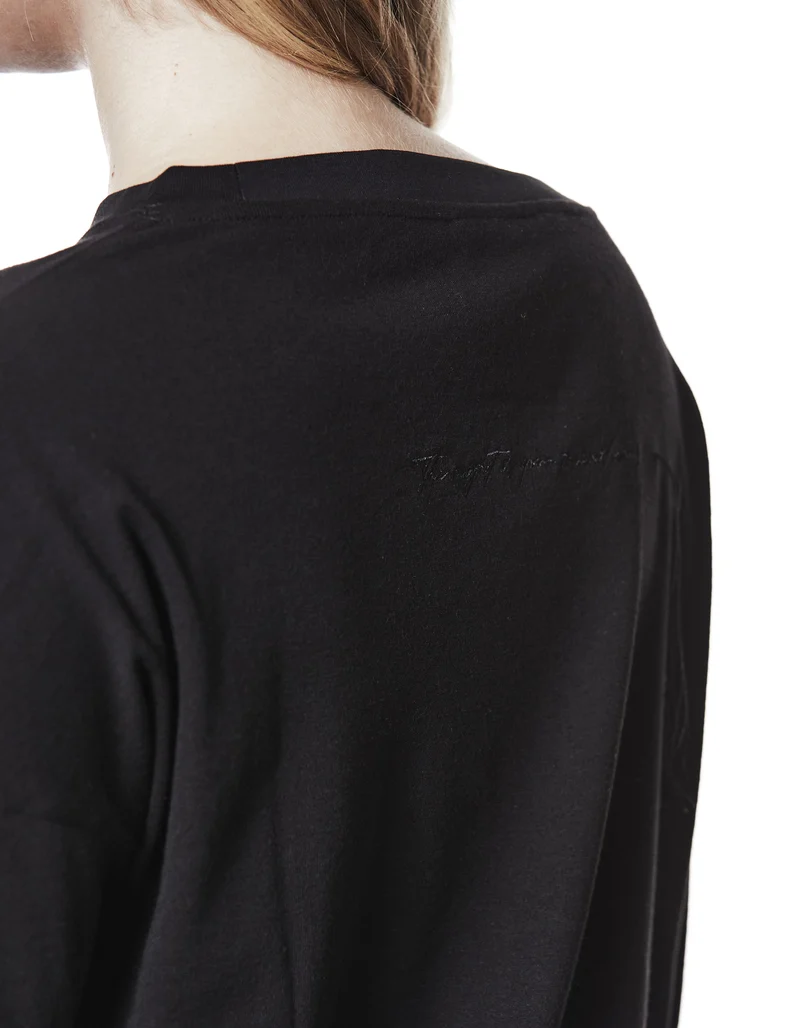 Oversize Longsleeve mit besticktem Wording und Faden-Detail