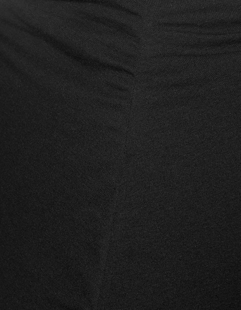 Slim-Fit Longsleeve mit asymmetrischem Ausschnitt