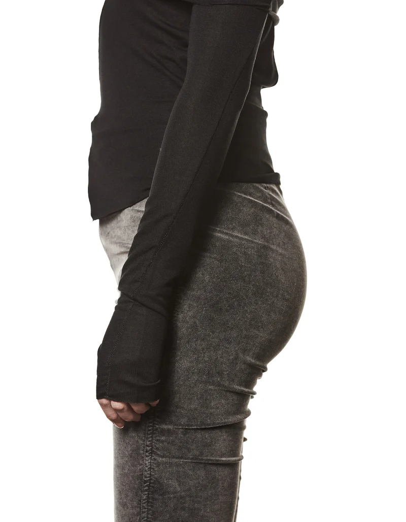 Off-Shoulder Longsleeve