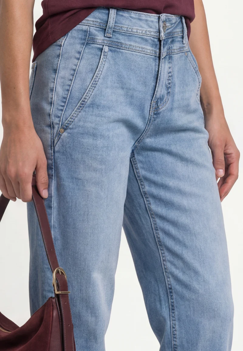 Style Karlie Barrel,hw,light b, Light Blue Wash