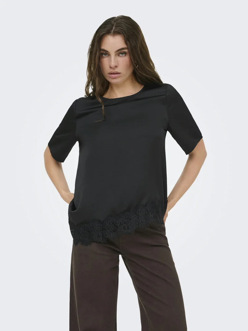 JDYURBA S/S ASSYMMETRIC TOP WVN EXP, Black/BLACK LACE
