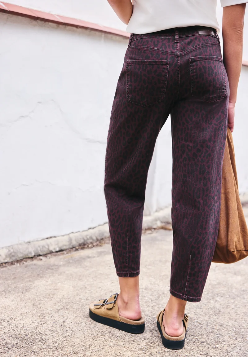 LTD QR_Studio Style Barrel Fit, burgundi printed wash