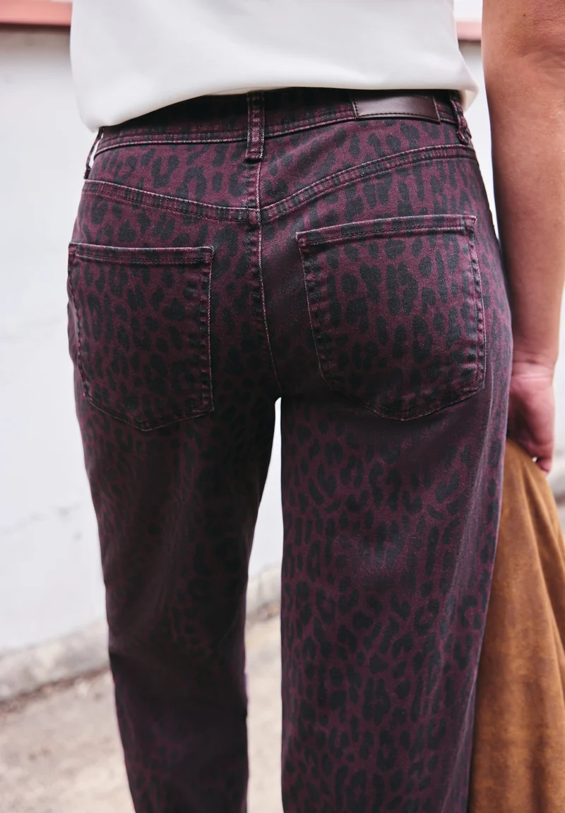 LTD QR_Studio Style Barrel Fit, burgundi printed wash