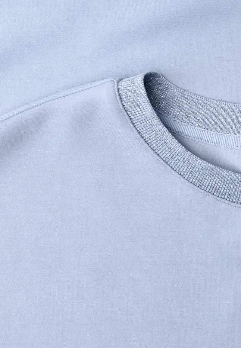 silk look shirt w.shiny collar, whispery blue