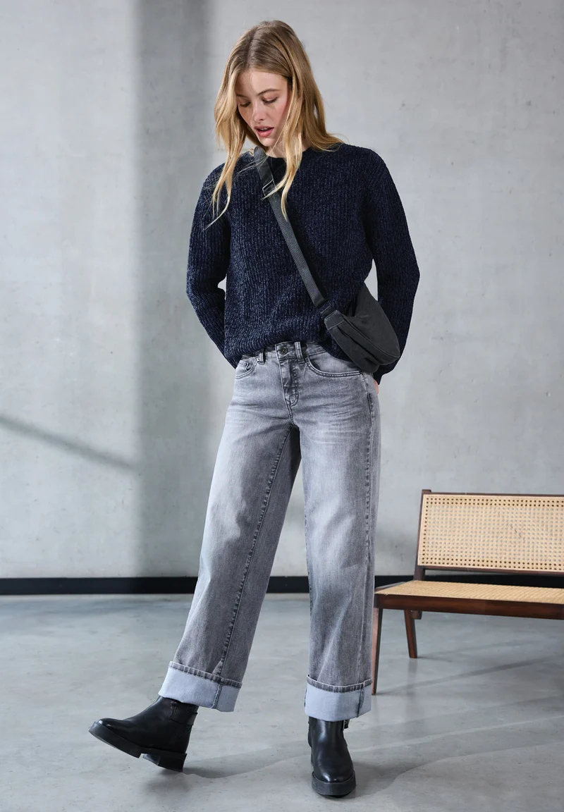 LTD QR Studio_chenille sweater, amethyst night blue