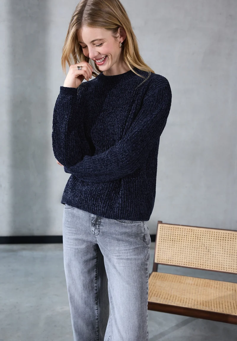 LTD QR Studio_chenille sweater, amethyst night blue