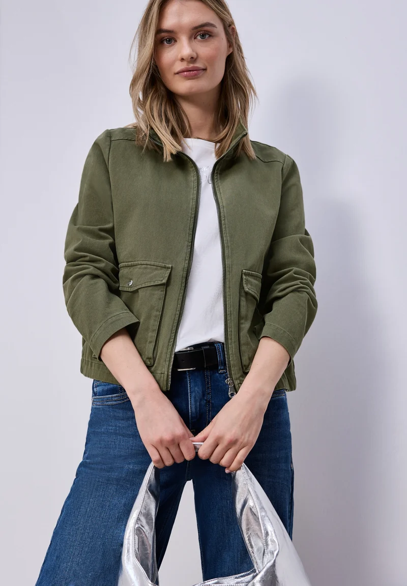 Washed Cotton Jkt w. Stand Up, Dark Vetiver Green
