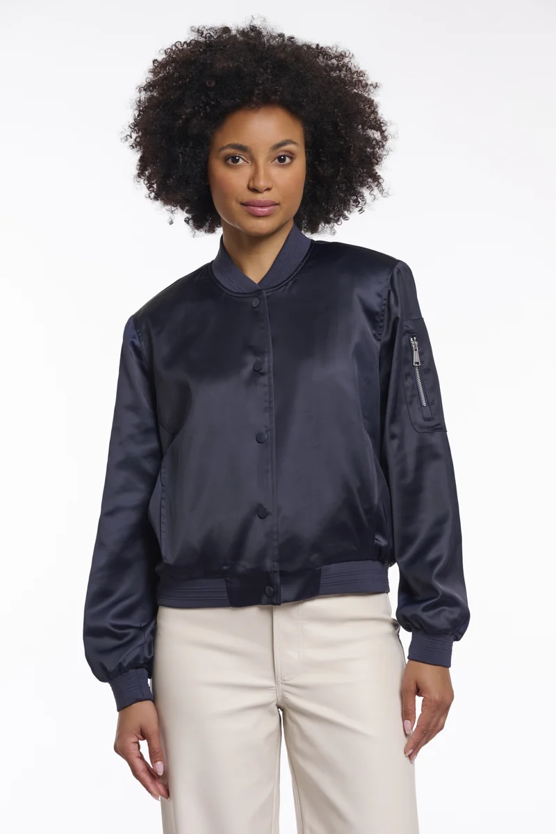 Banner.7002621, dark navy