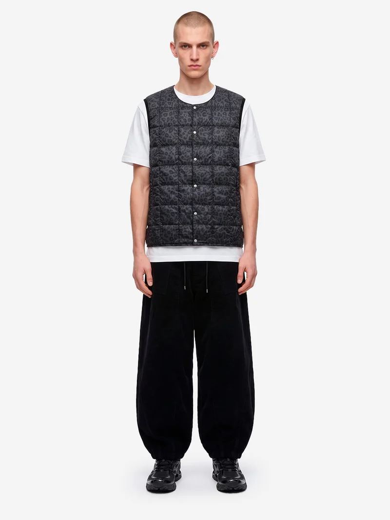Gilet girocollo imbottito con stampa leopardata nera