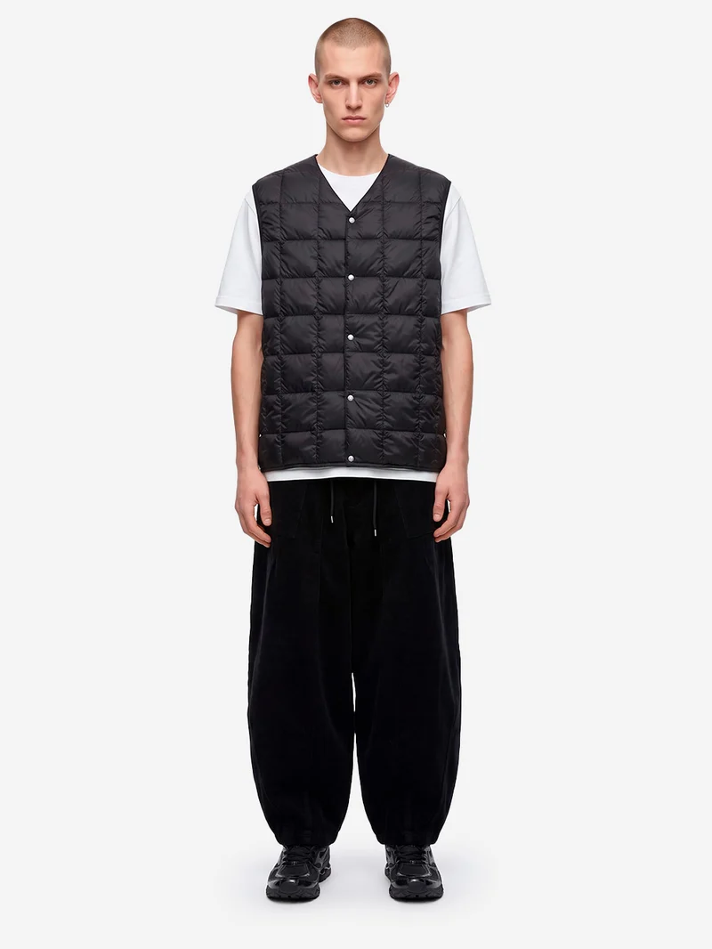 Gilet imbottito in piuma con scollo a V