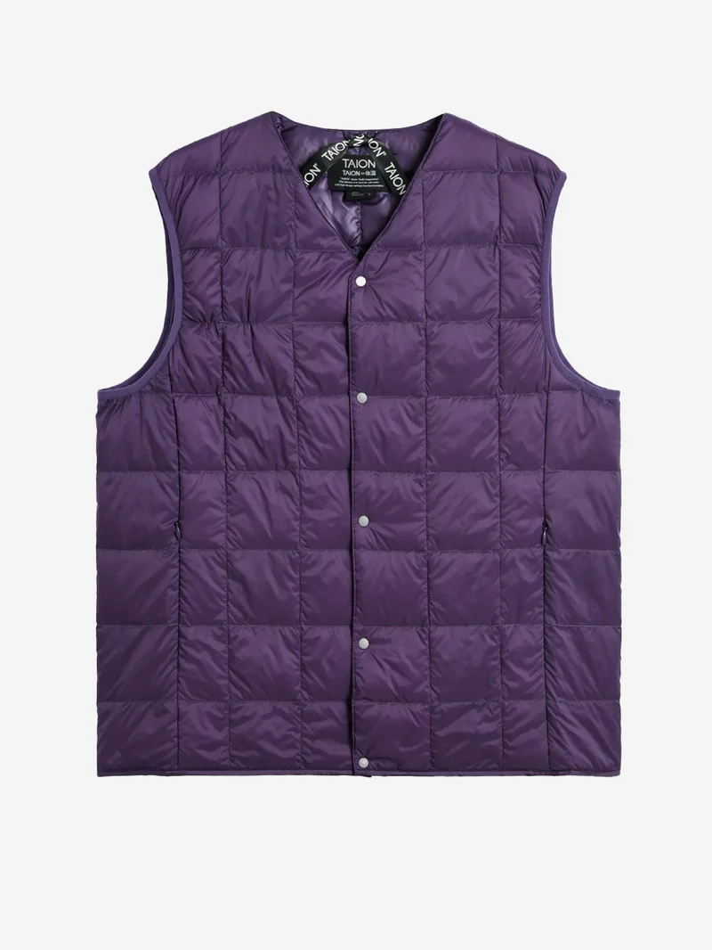 Gilet viola imbottito in piuma con scollo a V