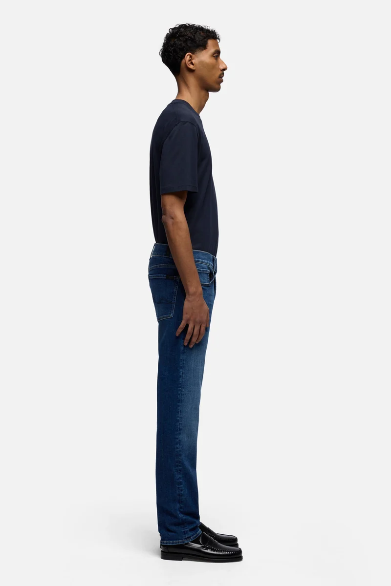 SLIMMY in Luxe Performance Signal