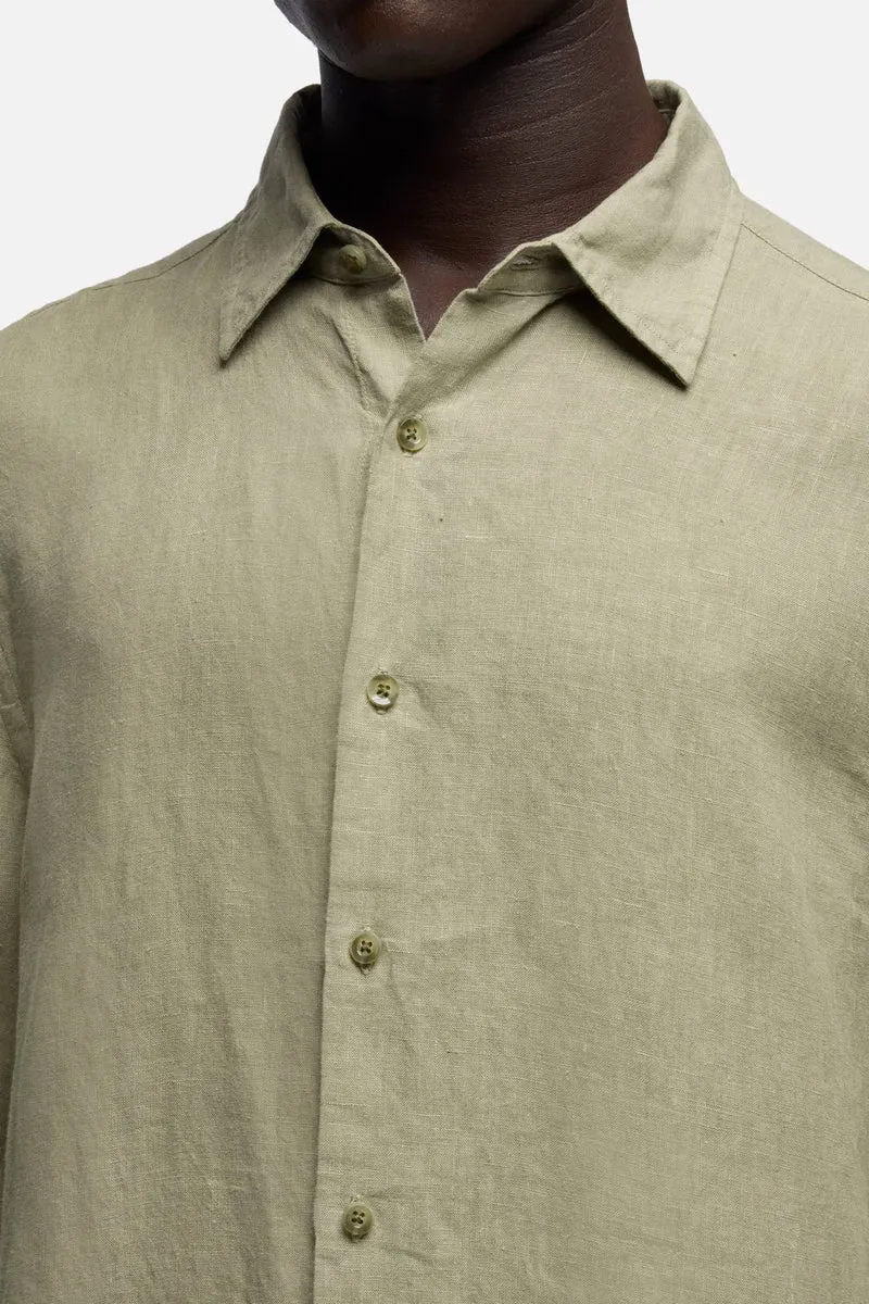 CLASSIC BUTTON UP SHIRT in Linen Army