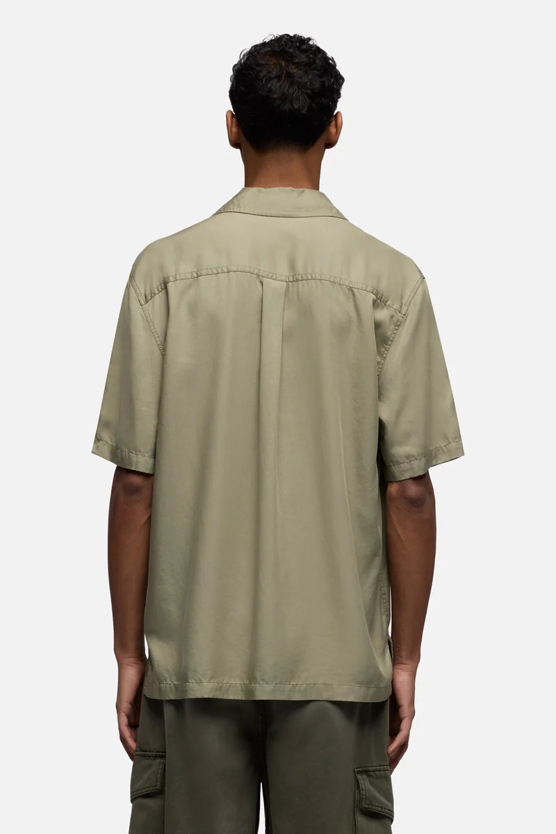 SHORT SLEEVE CAMP SHIRT in Fluid Army