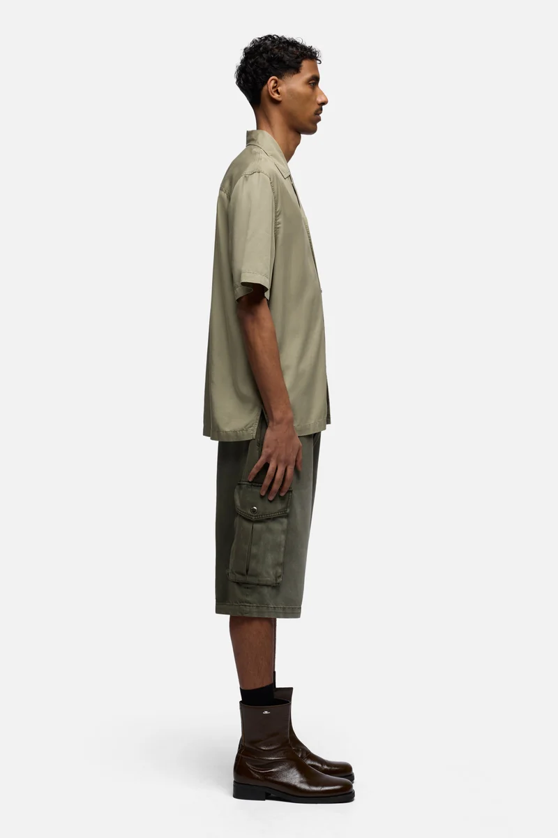SHORT SLEEVE CAMP SHIRT in Fluid Army