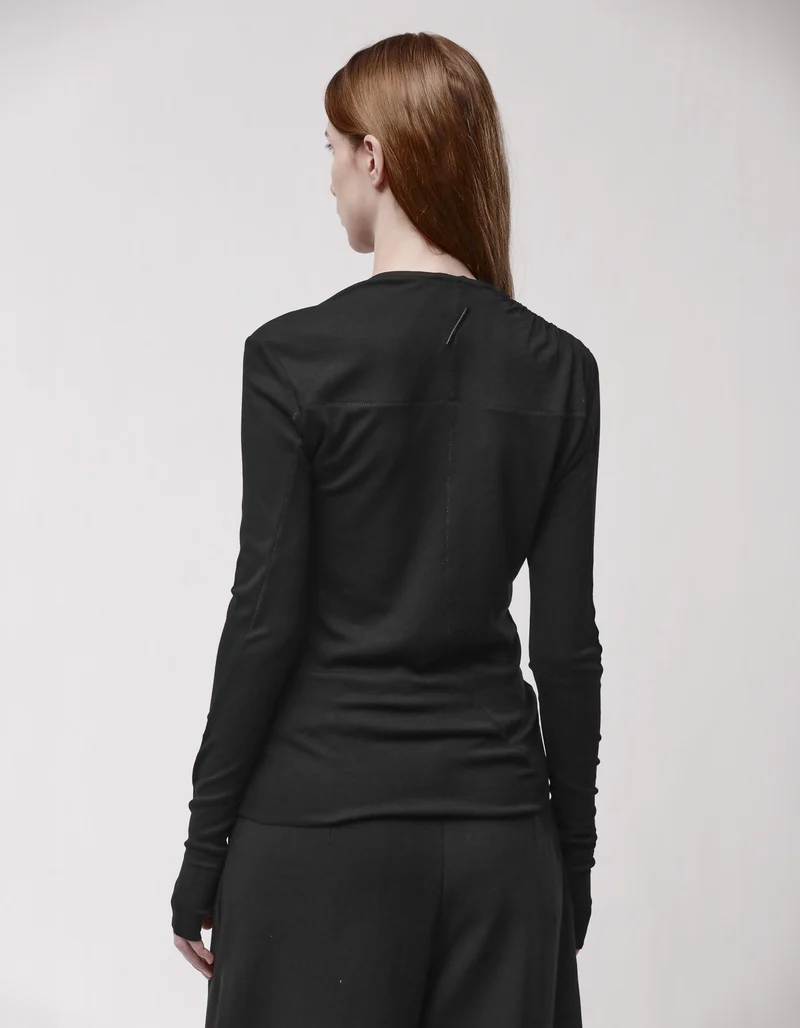 Longsleeve mit asymmetrischem Ausschnitt