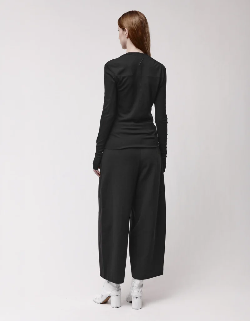 Longsleeve mit asymmetrischem Ausschnitt