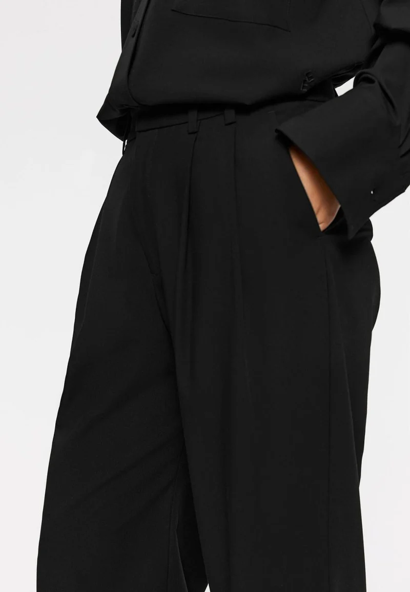Elvine Damen Hose Dilay Herringbone in Schwarz