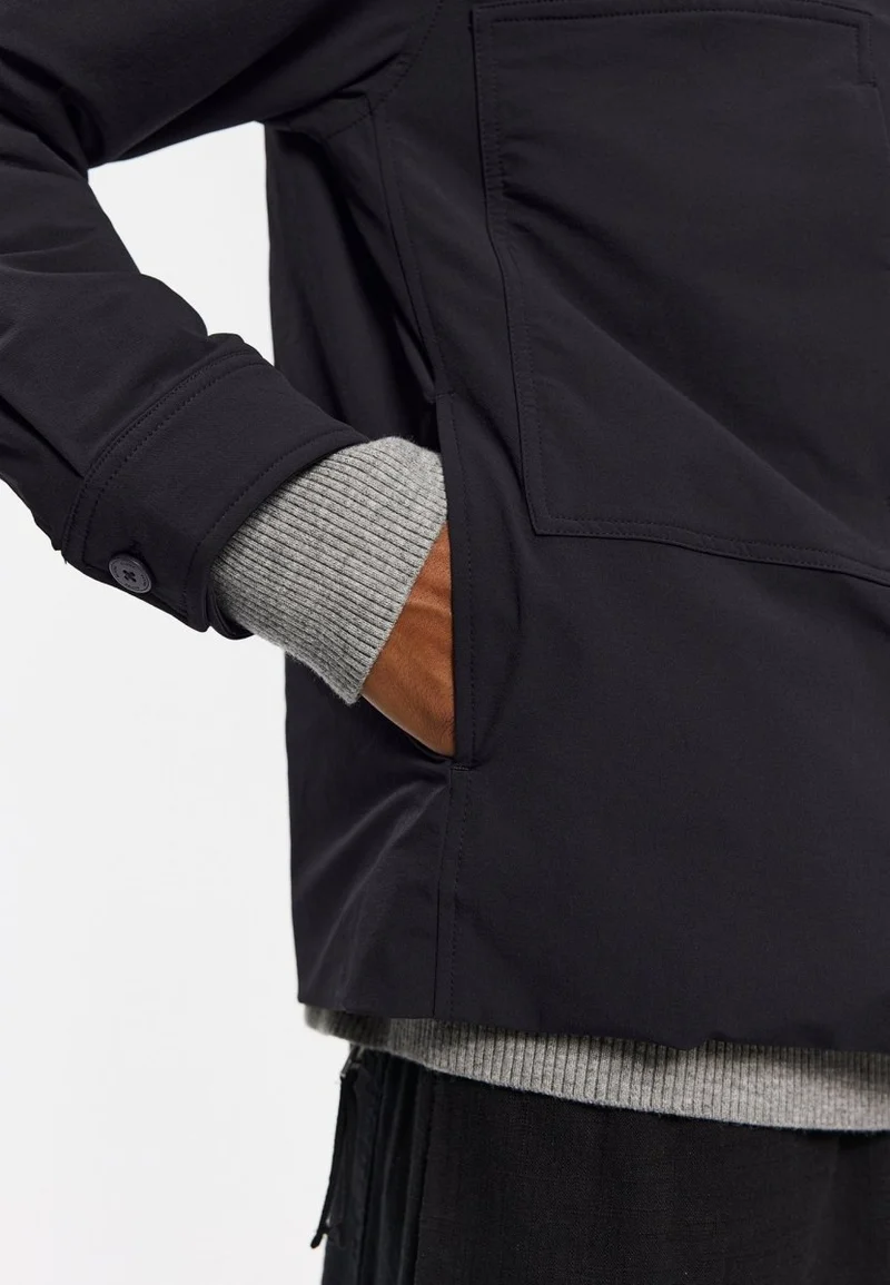 Elvine Herren Jacke Bernt Nylon Stretch in Schwarz