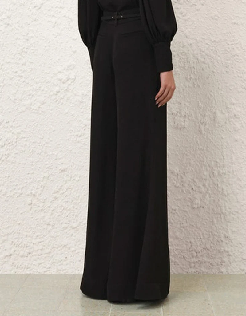 Wide-Leg Hose Belted