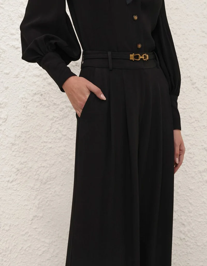 Wide-Leg Hose Belted
