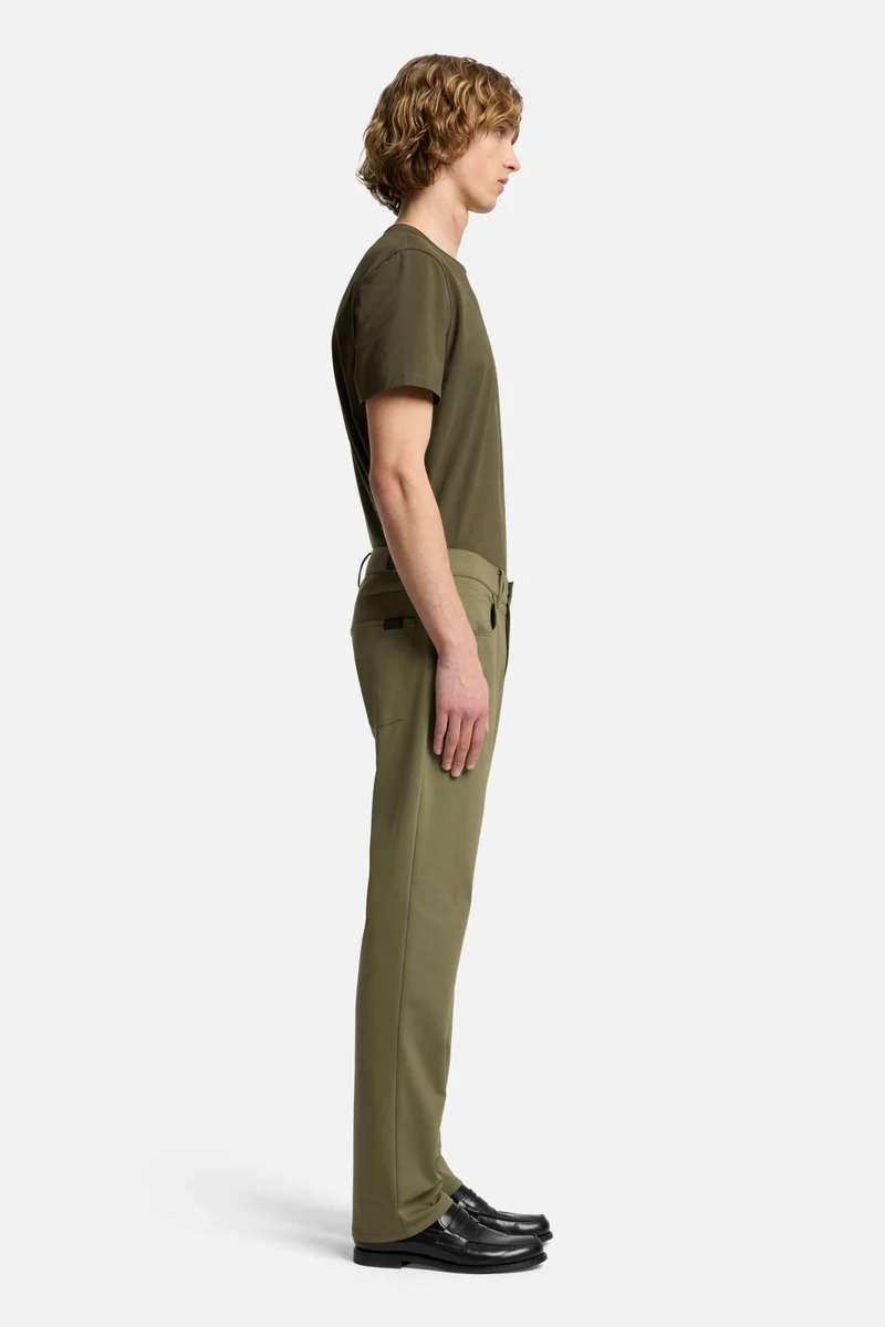 Luxe Performance Knit The Straight In Army