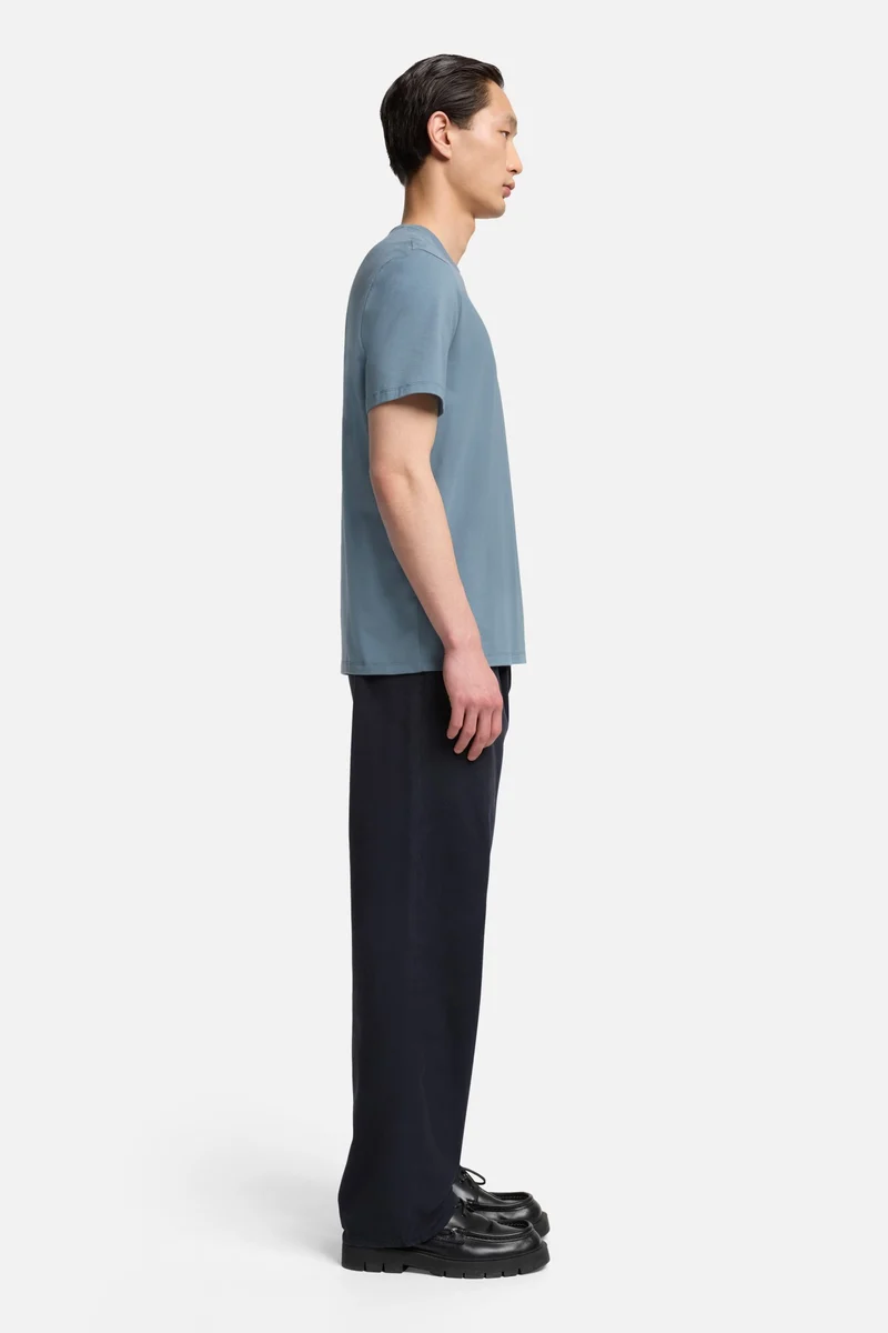 Luxe Performance Tee in Titan