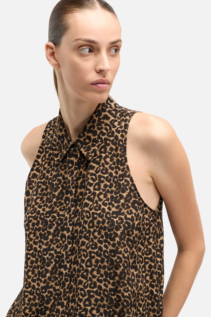 Sleeveless Silk Button Down in Leo