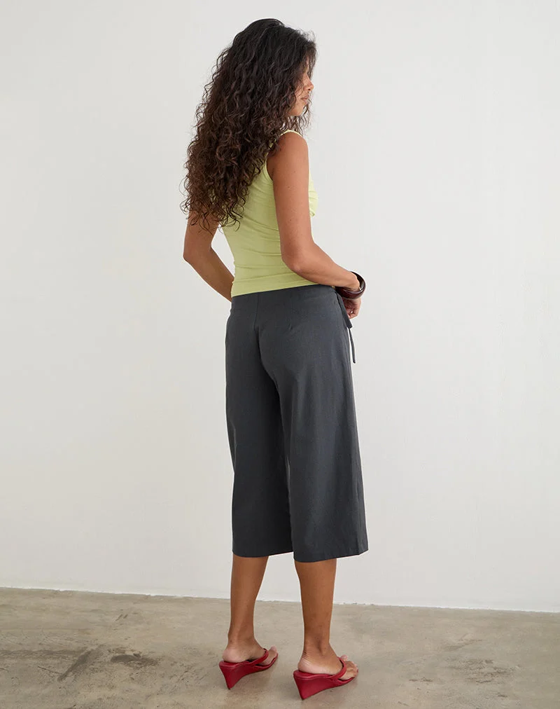 Vimira Capri in der Farbe „Tailoring Liquorice“