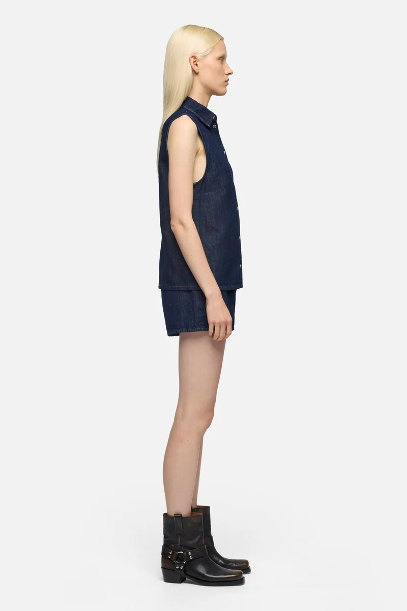SLEEVELESS SHIRT in Indigo Linen Blossom