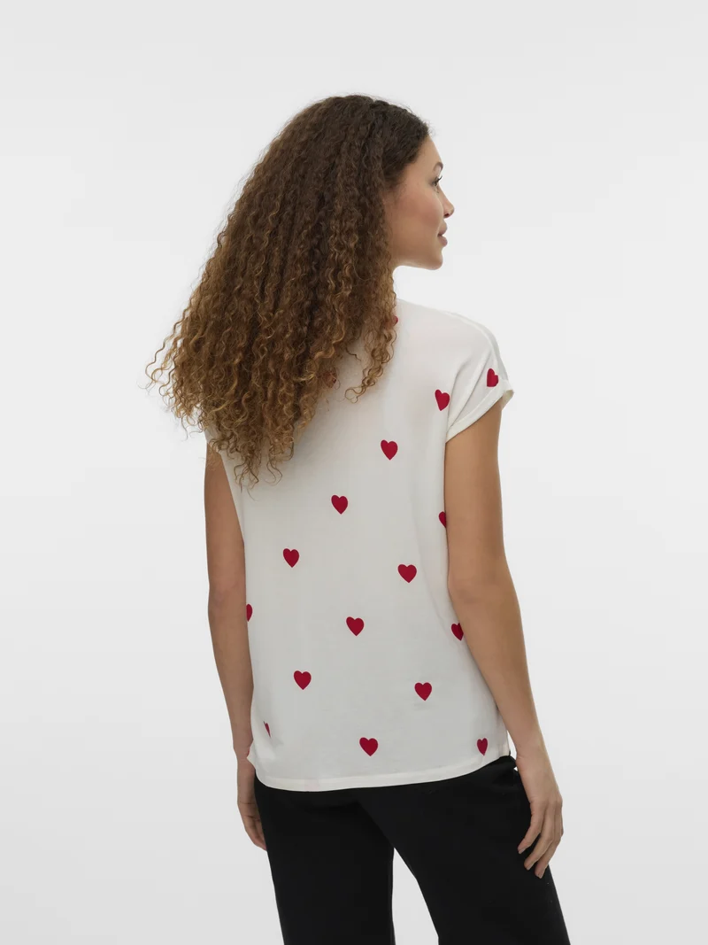 VMAVA SS TOP MULTI AOP NOOS, Snow White/RED SALSA HEARTS