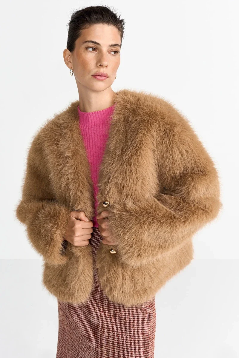 Rich & Royal Faux Fur Jacke in der Farbe Caffe Latte