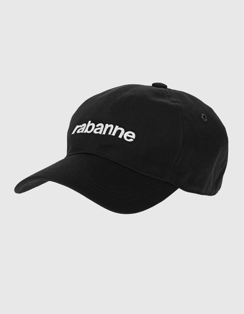 Cap mit Label-Stickerei