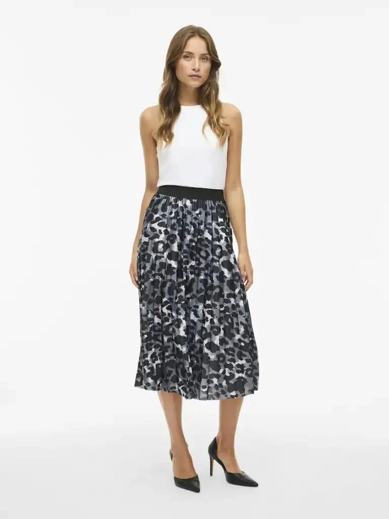 Vila Vinitban Midi Skirt in der Farbe Camouflage Glacier Gray