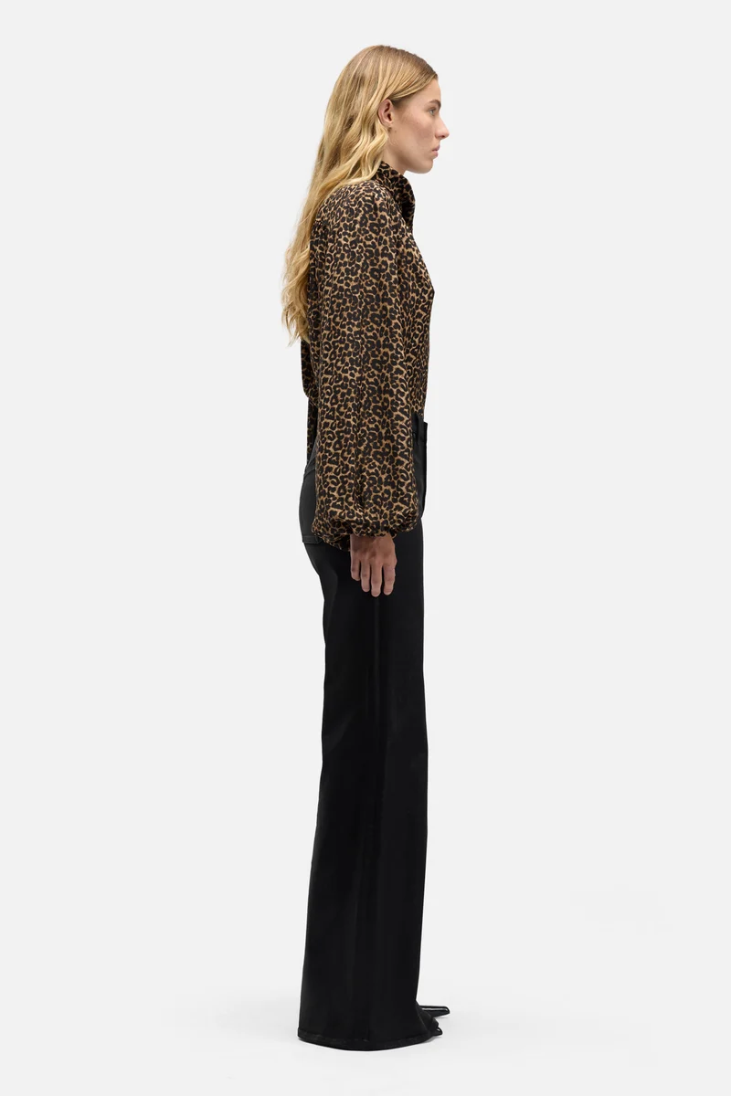 RETRO FLARE in Coated Slim Illusion Black