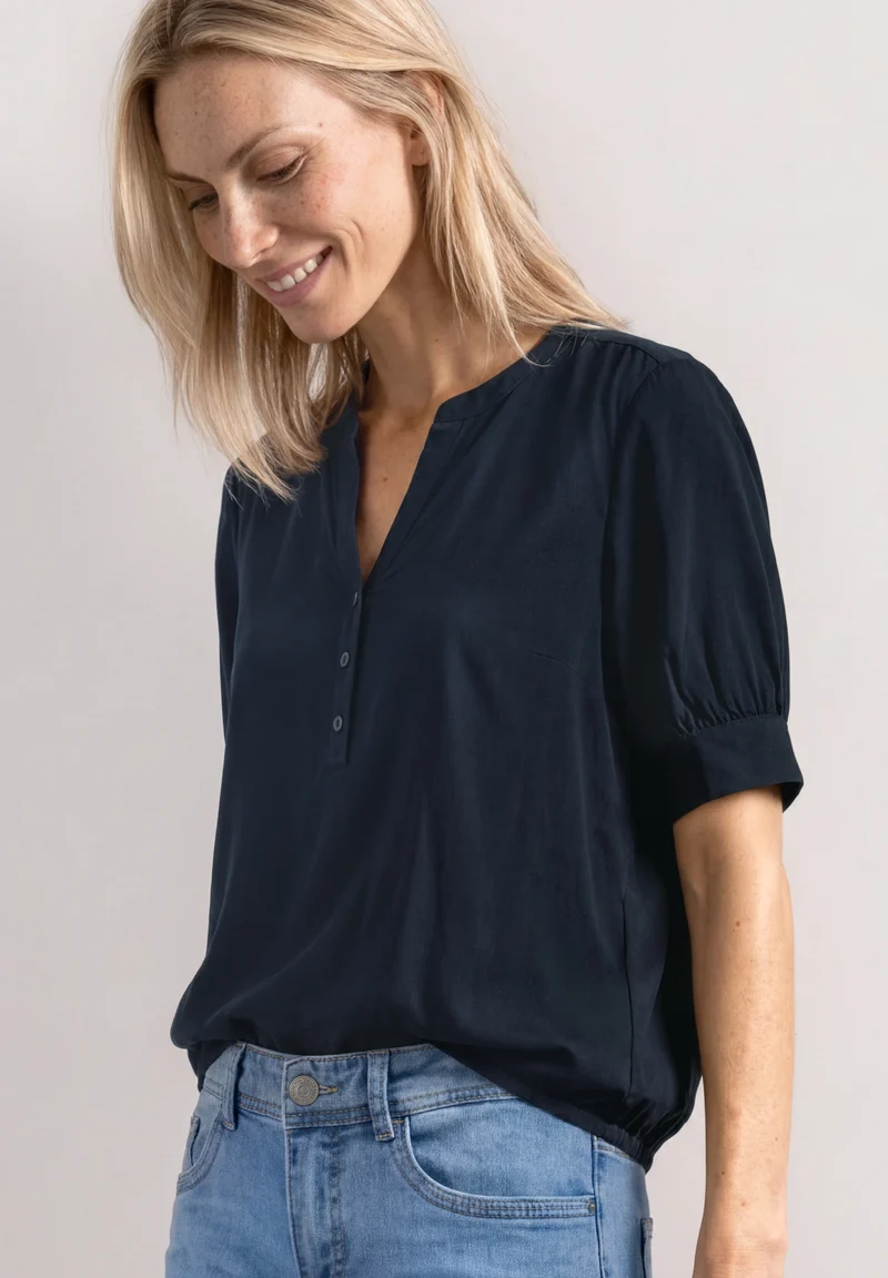 LTD QR Splitneck blouse w gath, darkest blue