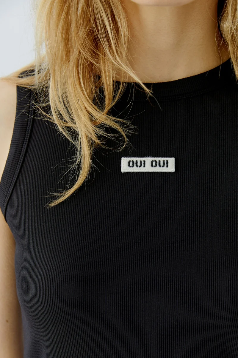 Top, black
