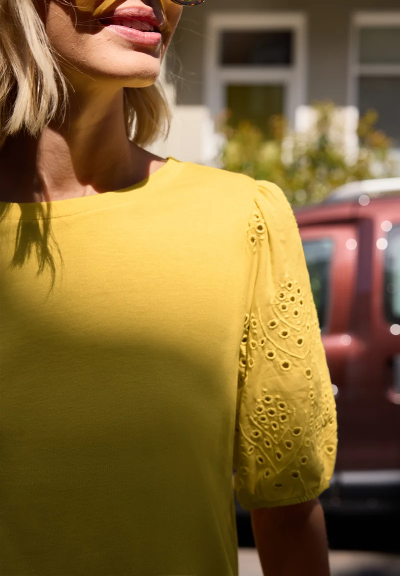 LTD QR Studio_Shirt w.embroide, snap yellow