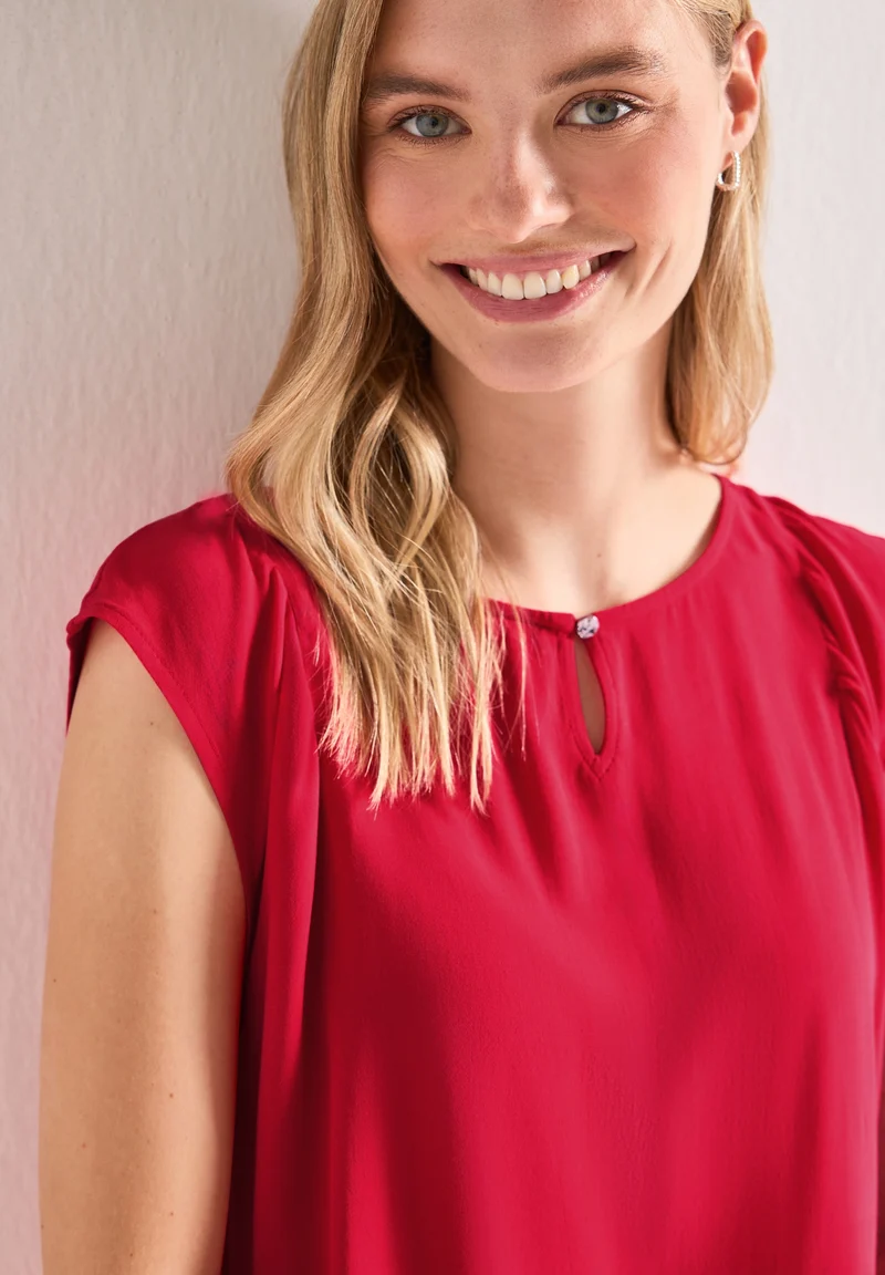 mat-mix top w.gathering and de, salsa red