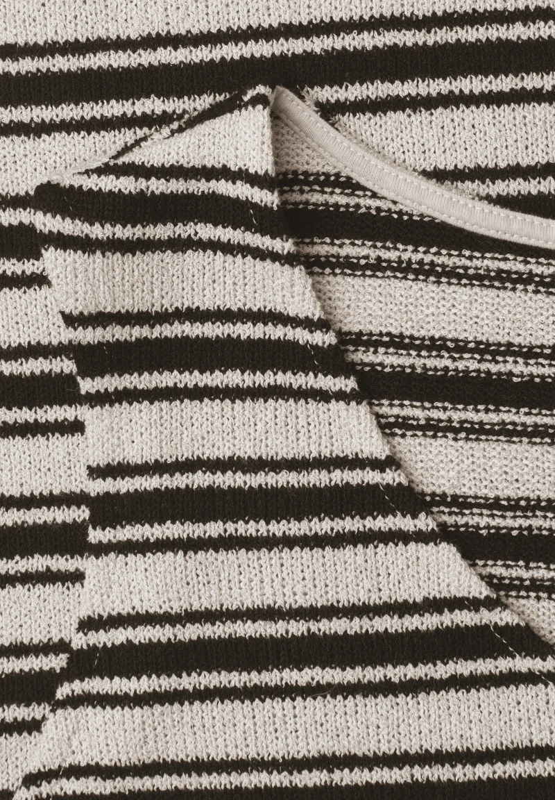 knit look stripe top, Black