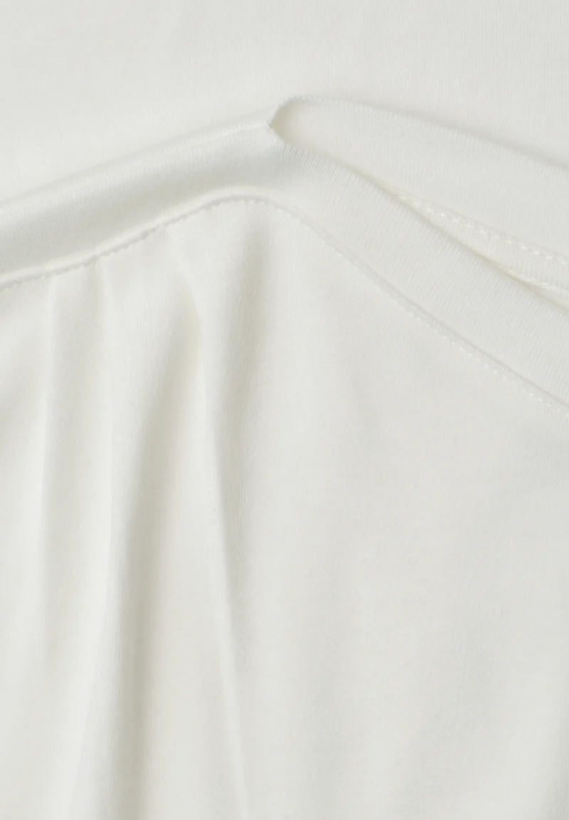 shirt w.pleated shoulder, off white