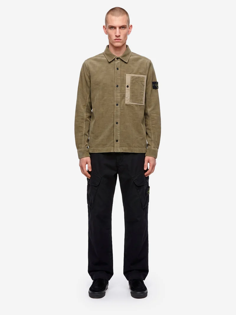 Overshirt verde militare in corduroy di cotone con tasca e badge