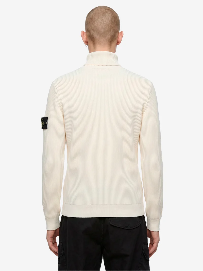 Maglione dolcevita avorio in lana con costine sottili