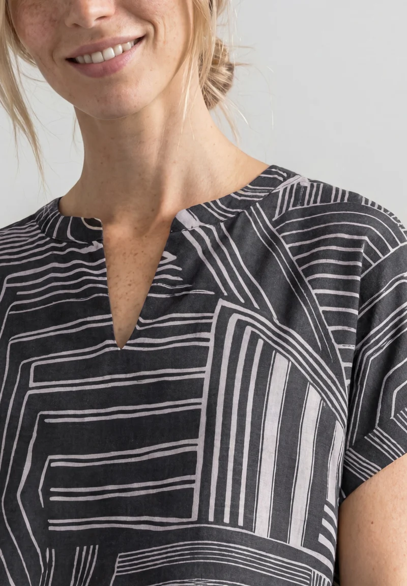 LTD QR printed mat-mix shirt w, darkest blue